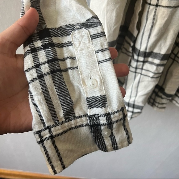 🛍️ American Eagle AHHmazingly Soft Boyfriend Fit Plaid Button Up Size Large - Picture 3 of 5